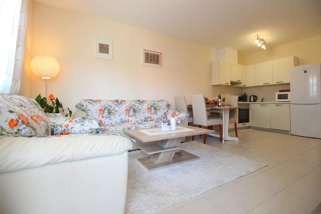 רוביני Apartment Brigite מראה חיצוני תמונה